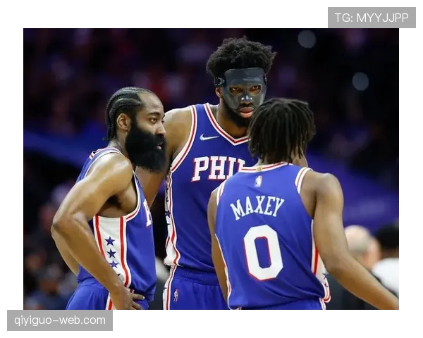 恩比德季后赛高效挡拆助76人拉开比分差距